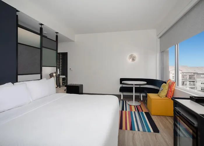 Aloft Omaha Aksarben Village
