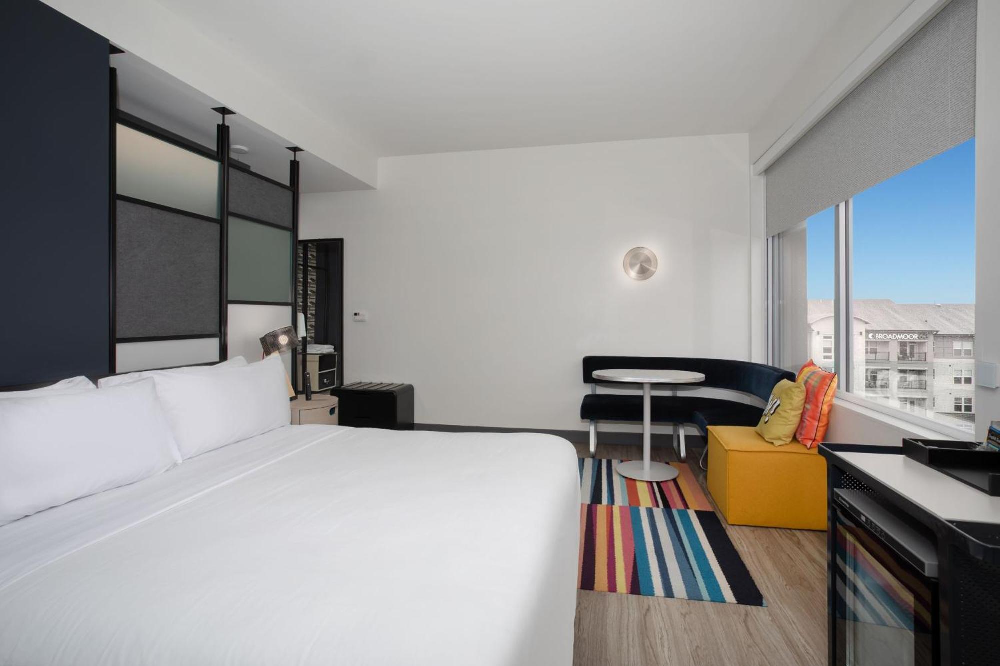 Aloft Aksarben Village Hotel