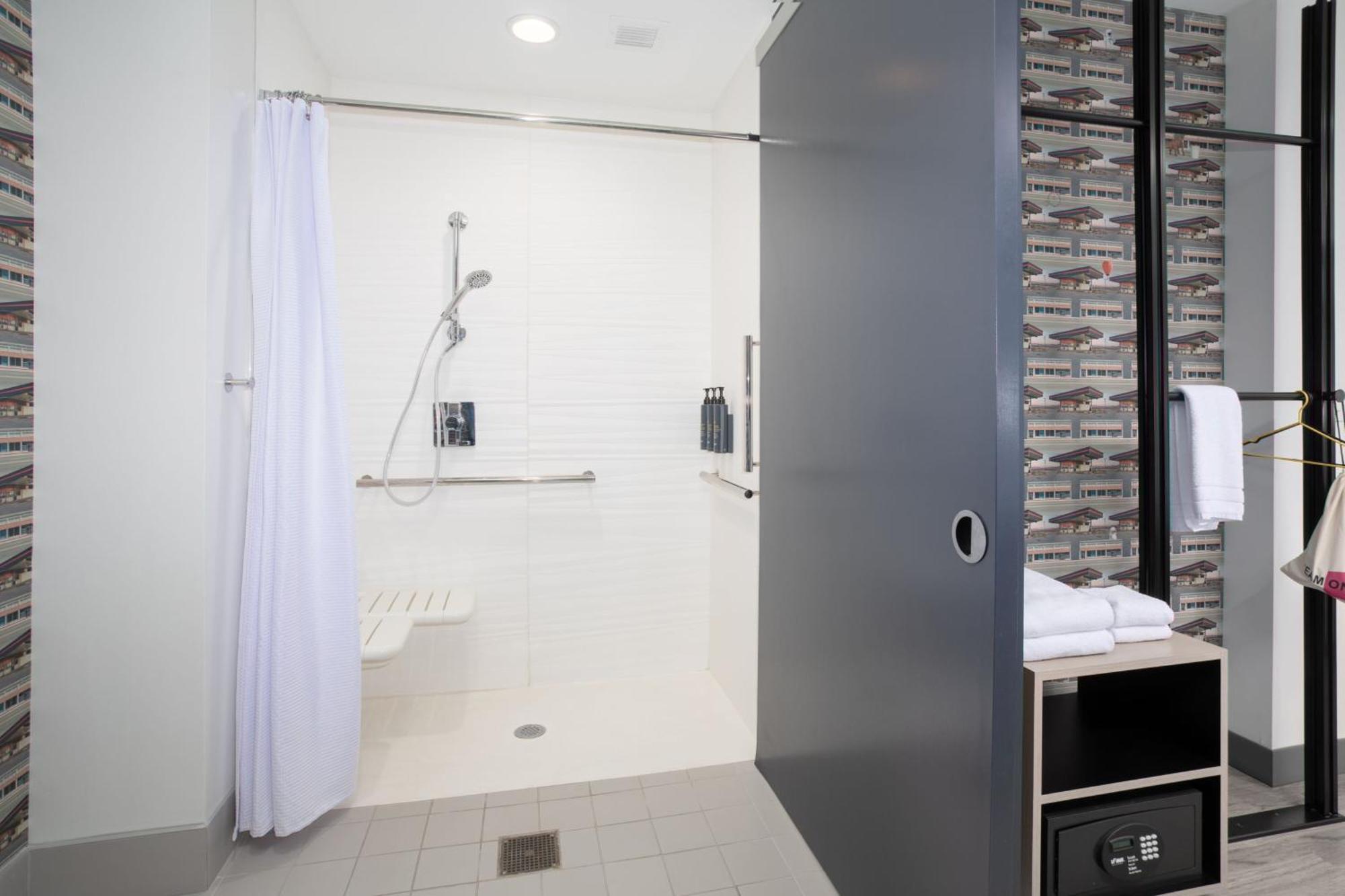 Aloft Aksarben Village 3* Omaha